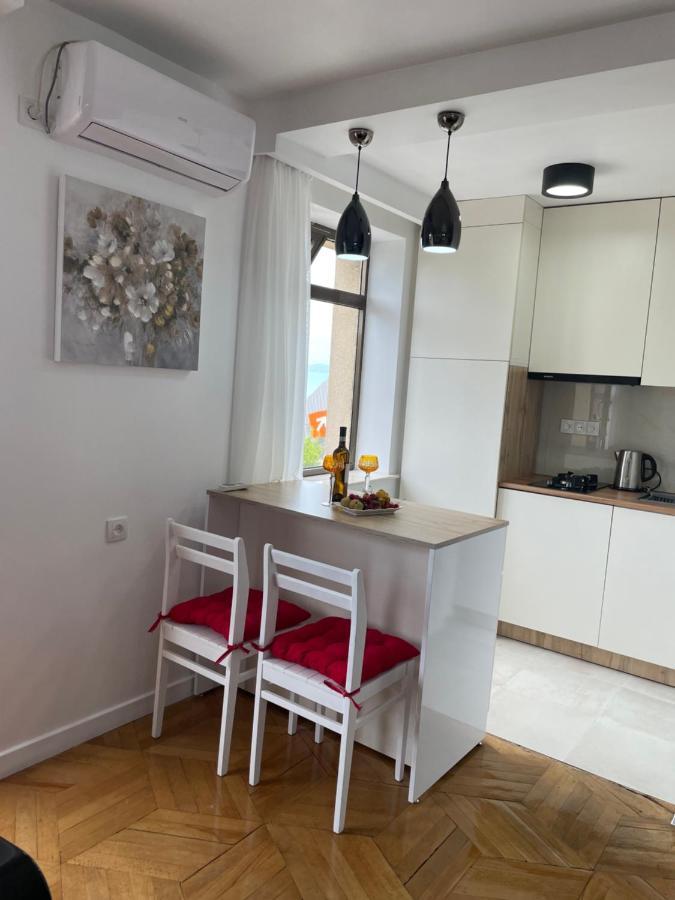 Apartment 2 Minutes From The Sea Batumi Exteriör bild
